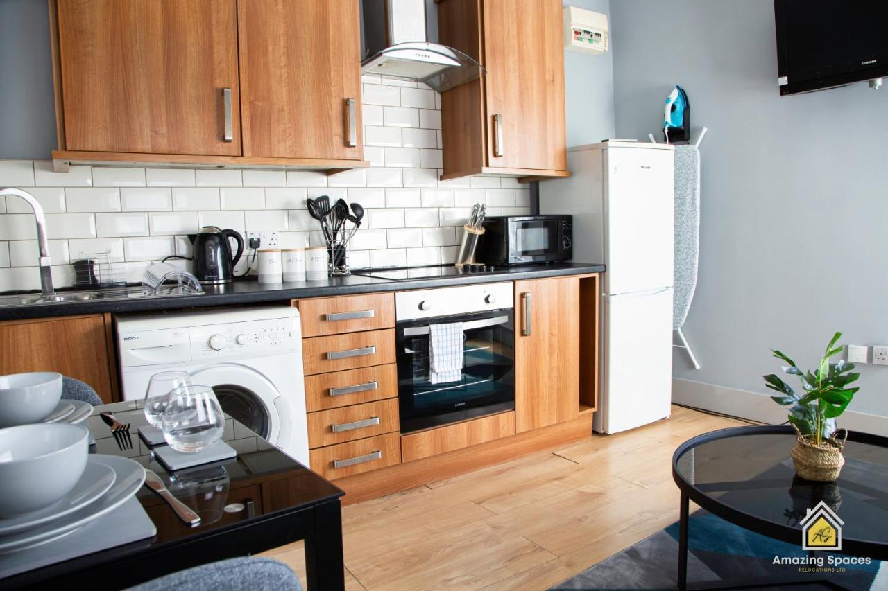 City Centre 2 Bed Flat Sleeps 3 For Work And Leisure With Free Wifi By Amazing Spaces Relocations Ltd Γουόρινγκτον Εξωτερικό φωτογραφία