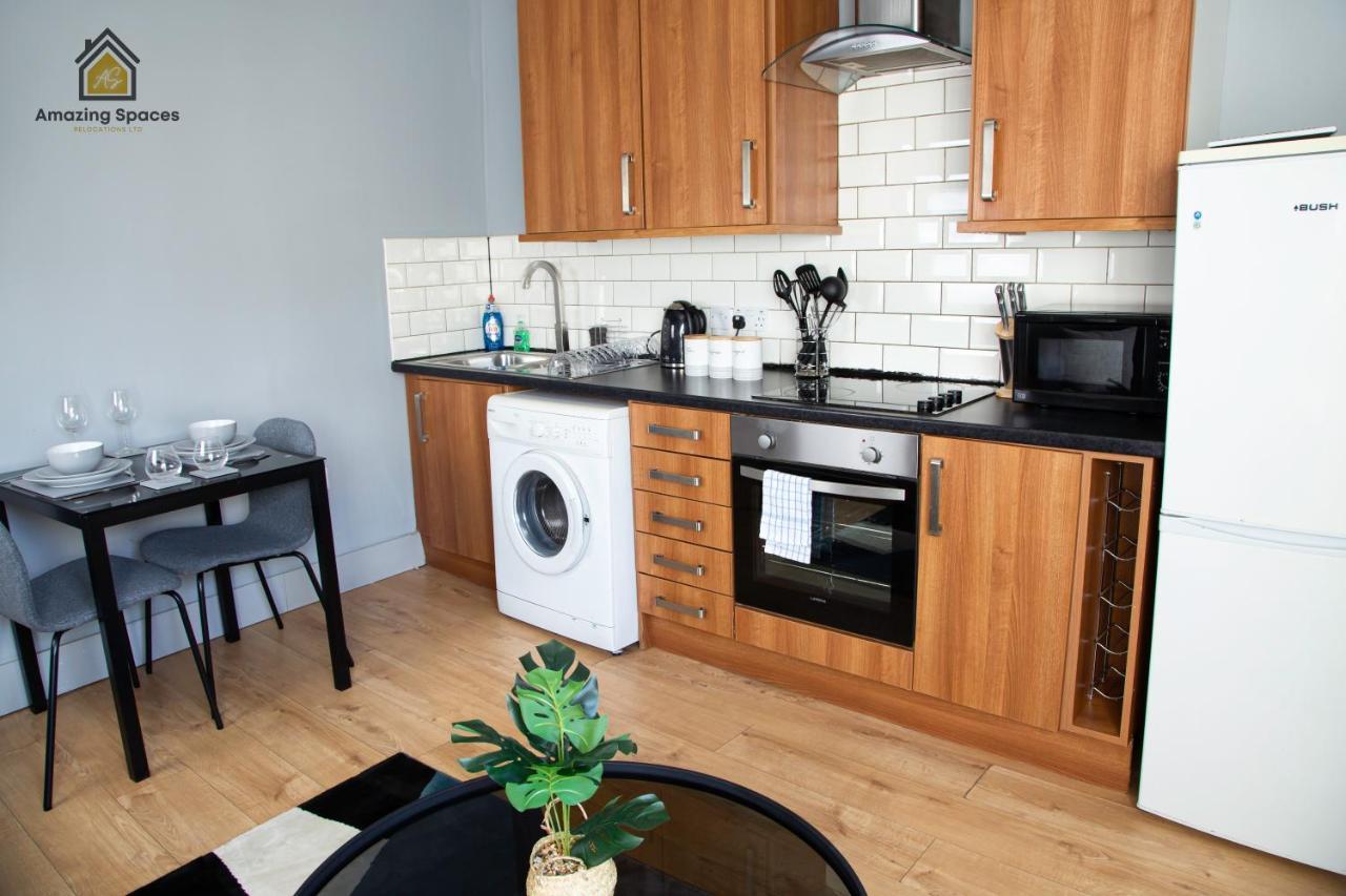 City Centre 2 Bed Flat Sleeps 3 For Work And Leisure With Free Wifi By Amazing Spaces Relocations Ltd Γουόρινγκτον Εξωτερικό φωτογραφία