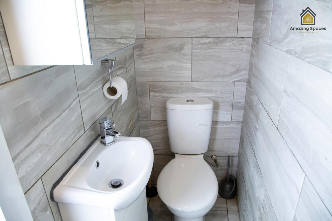 City Centre 2 Bed Flat Sleeps 3 For Work And Leisure With Free Wifi By Amazing Spaces Relocations Ltd Γουόρινγκτον Εξωτερικό φωτογραφία